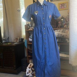 Olivia Rose vintage denim dress with lipstick 💄 embroidered patches